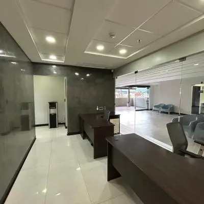 Venta de Oficina o Consultorio en Oficentro en Pinares  - Foto 3 de 12