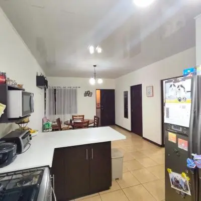Venta de casa de 2 plantas - Patarra - Foto 3 de 24